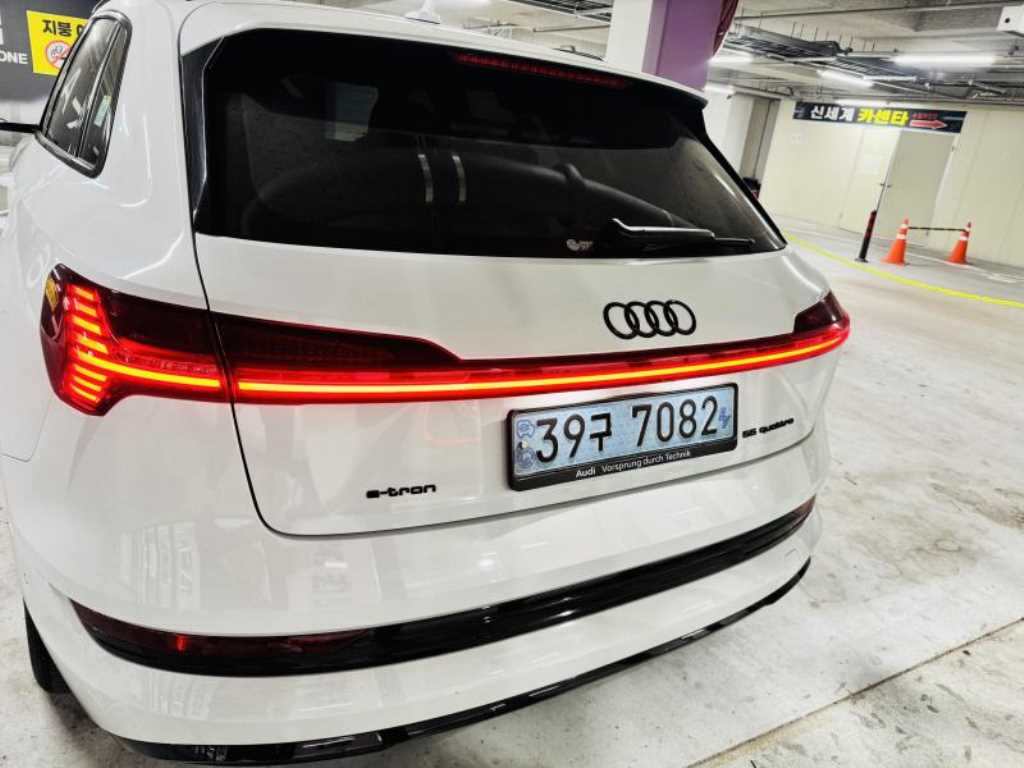 Audi e-Tron - Vista 5