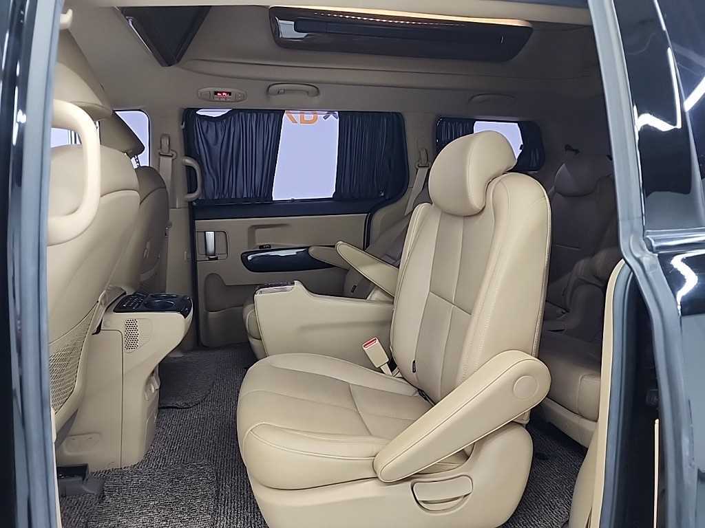 KIA Carnival 2016 Negro - Importación desde Corea - HF Imports Iquique - Foto 13