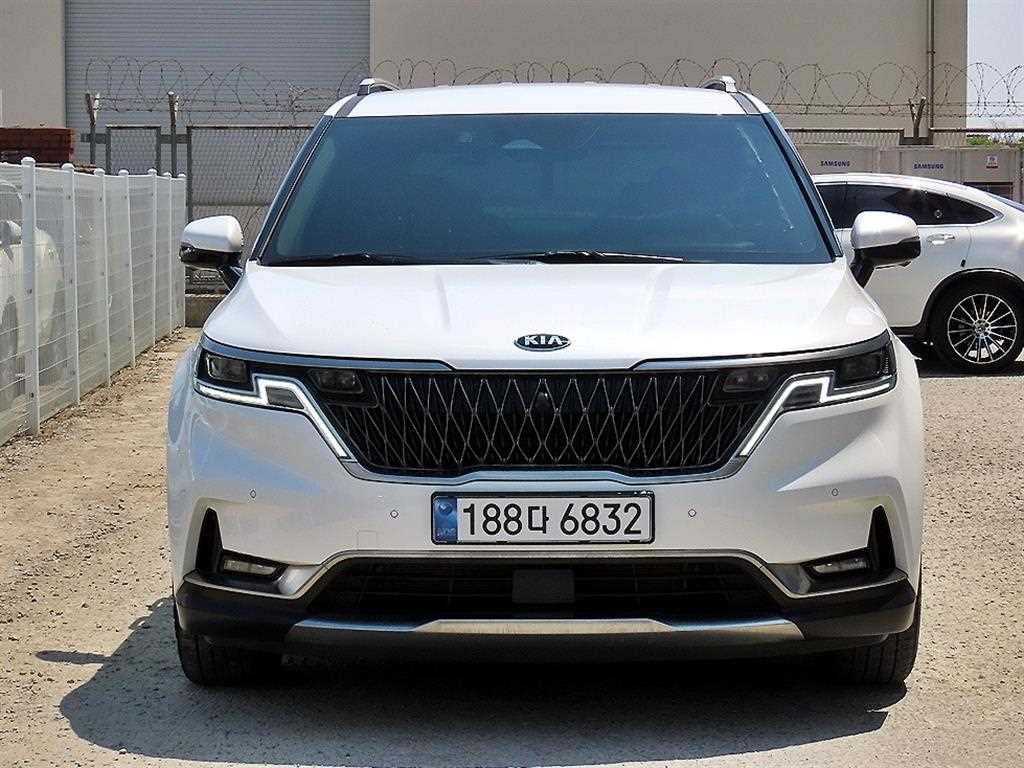 KIA Carnival 2021 Blanco - Importación desde Corea - HF Imports Iquique - Foto 1