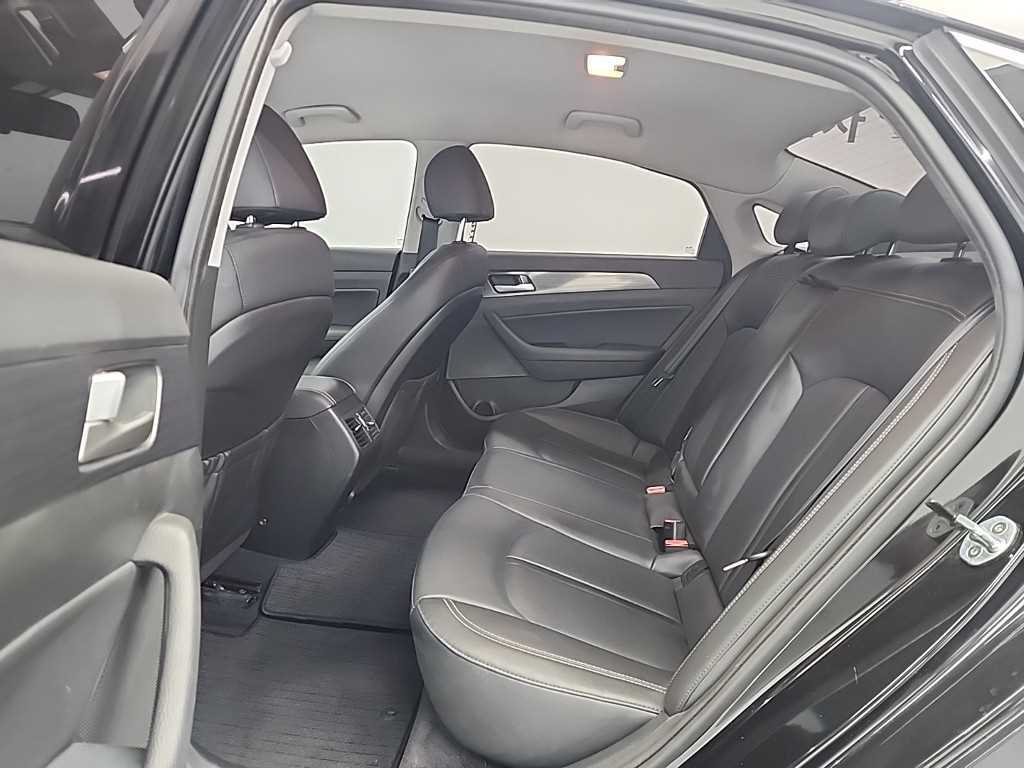 HYUNDAI Sonata - Vista 12