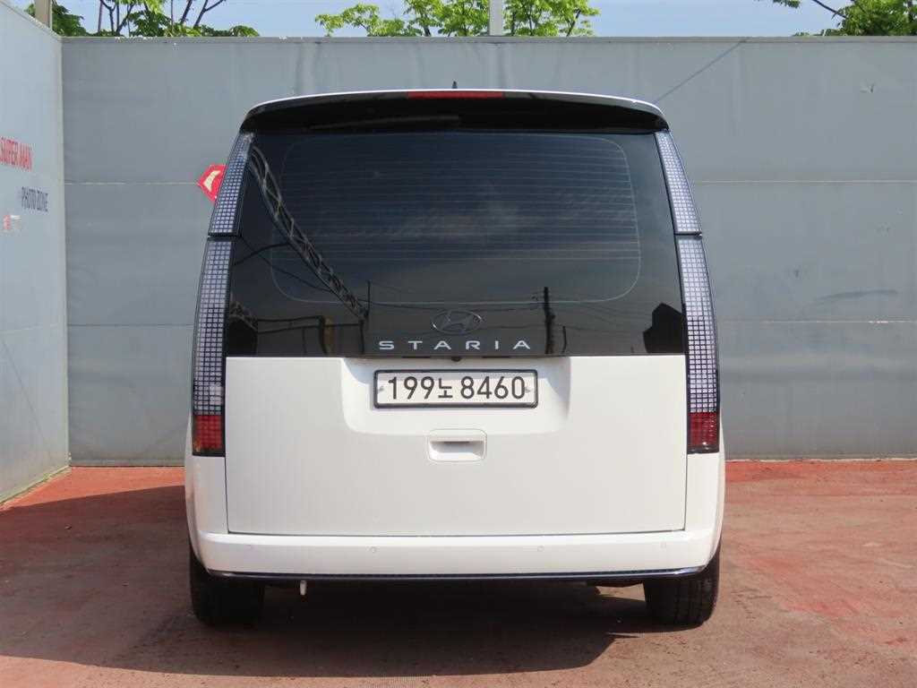 HYUNDAI Staria - Vista 4