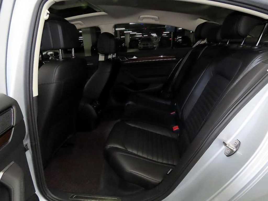 Volkswagen Passat - Vista 7