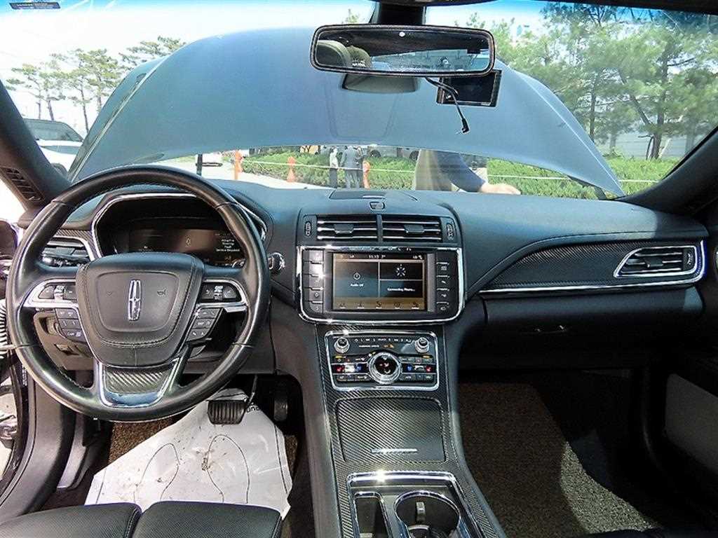 Lincoln Continental - Vista 7