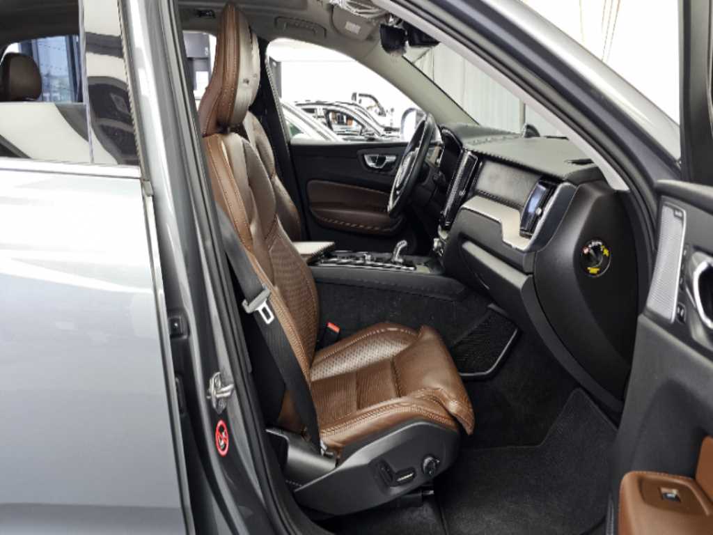Volvo XC60 - Vista 11