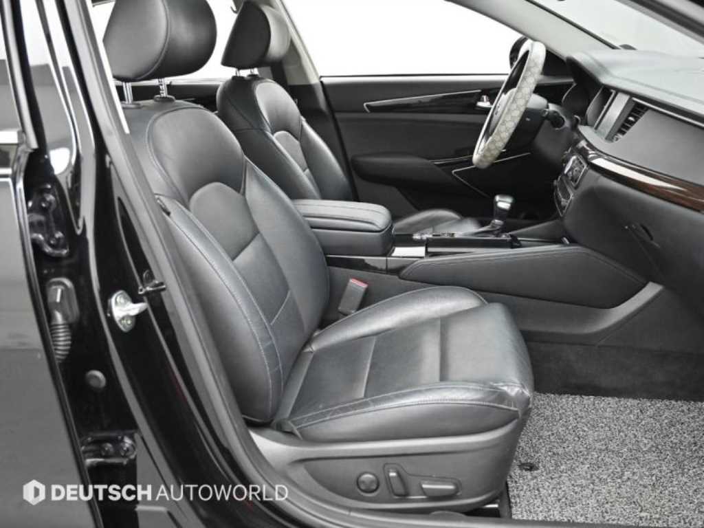 KIA K7 - Vista 10