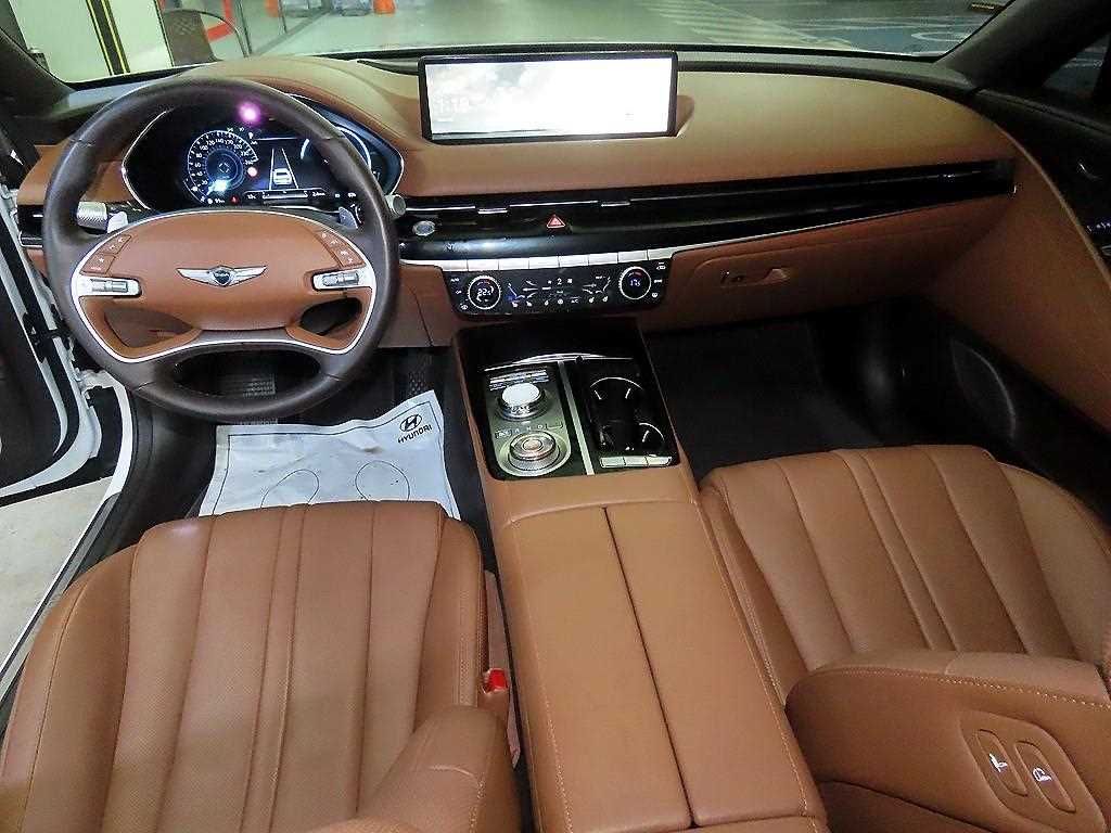 Genesis G80 - Vista 10