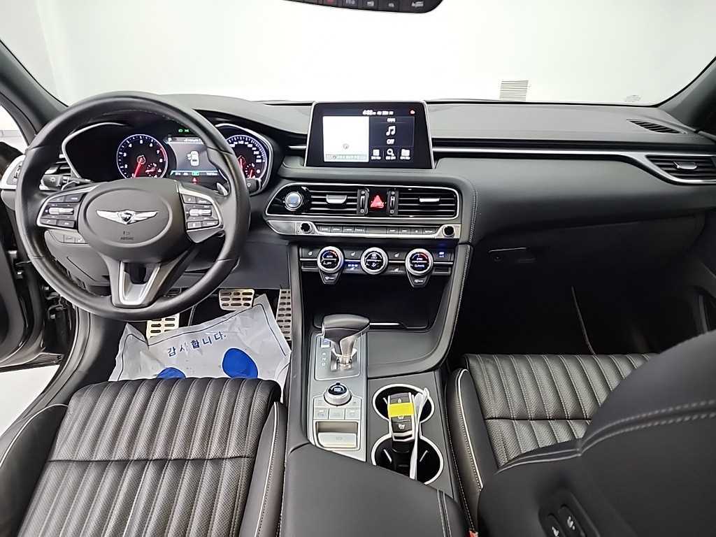 Genesis G70 - Vista 7