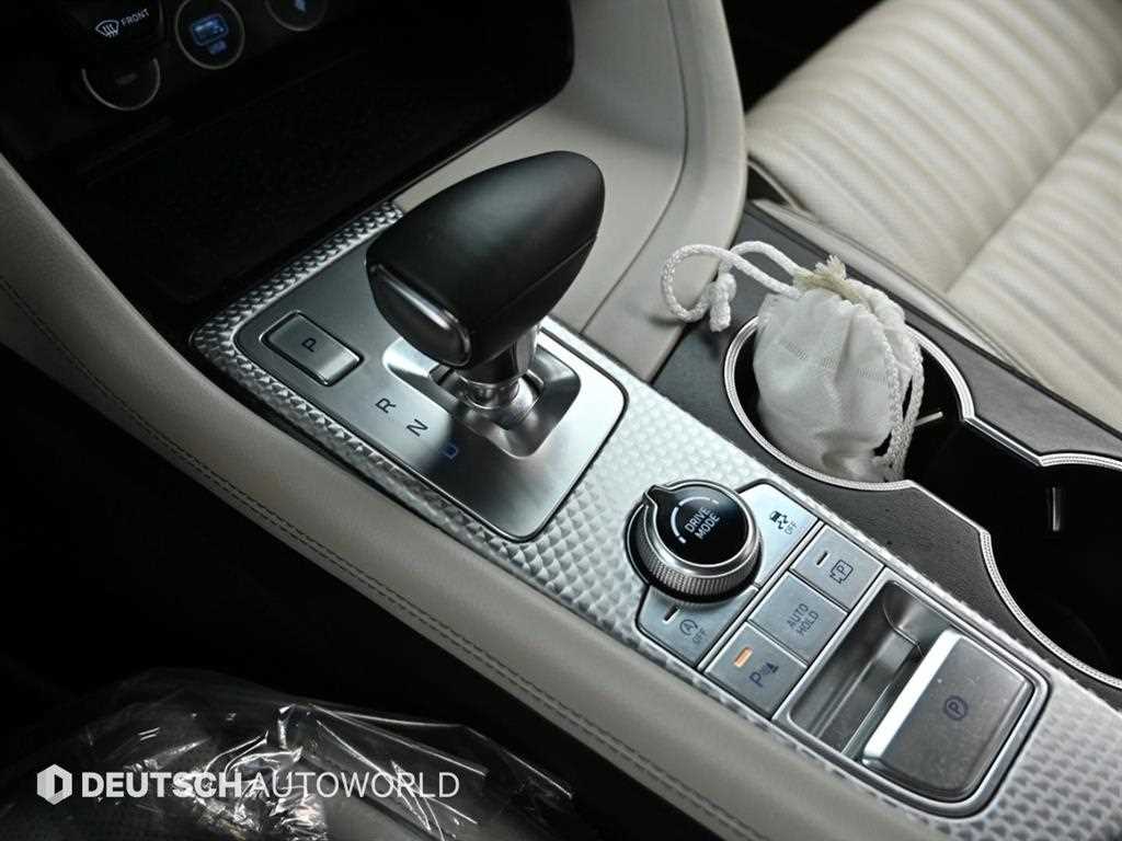 Genesis G70 - Vista 9
