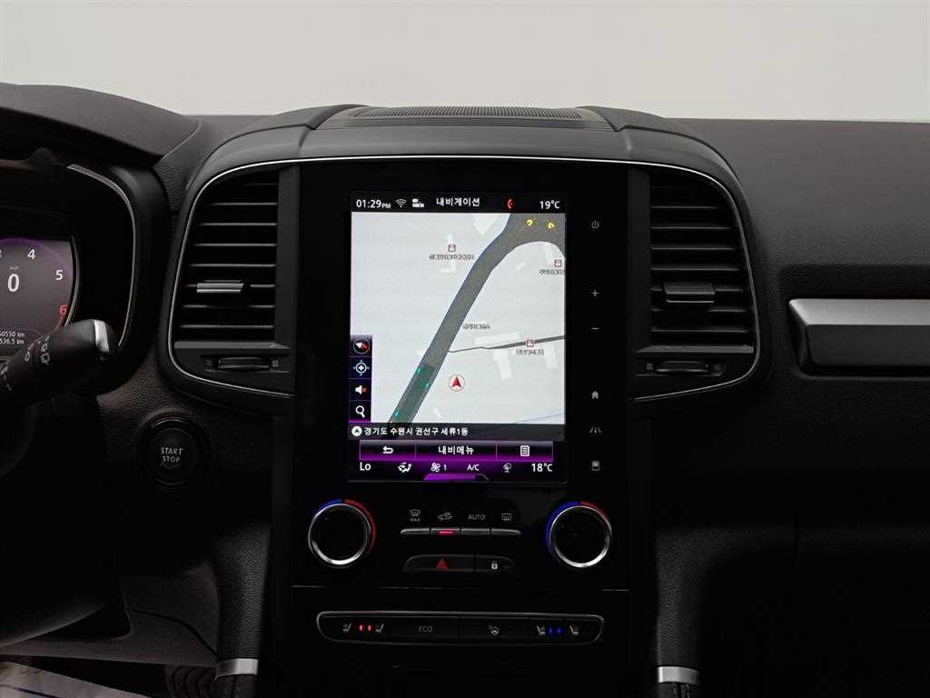 SAMSUNG QM6 - Vista 9