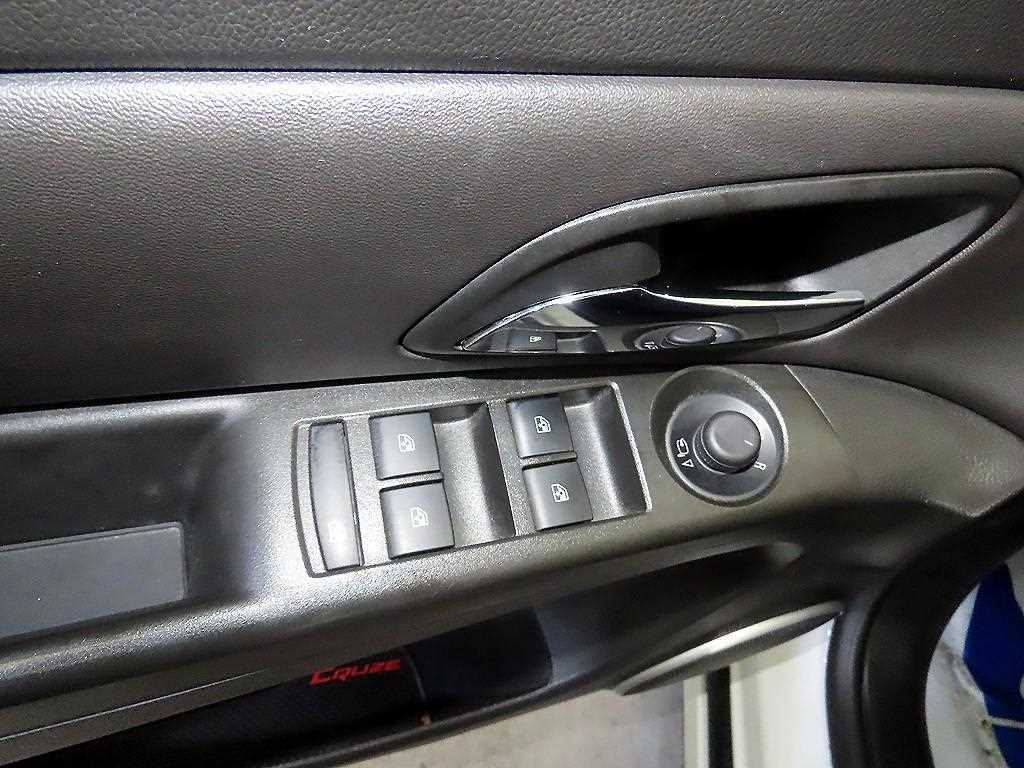 Chevrolet Cruise 2014 Blanco - Importación desde Corea - HF Imports Iquique - Foto 13