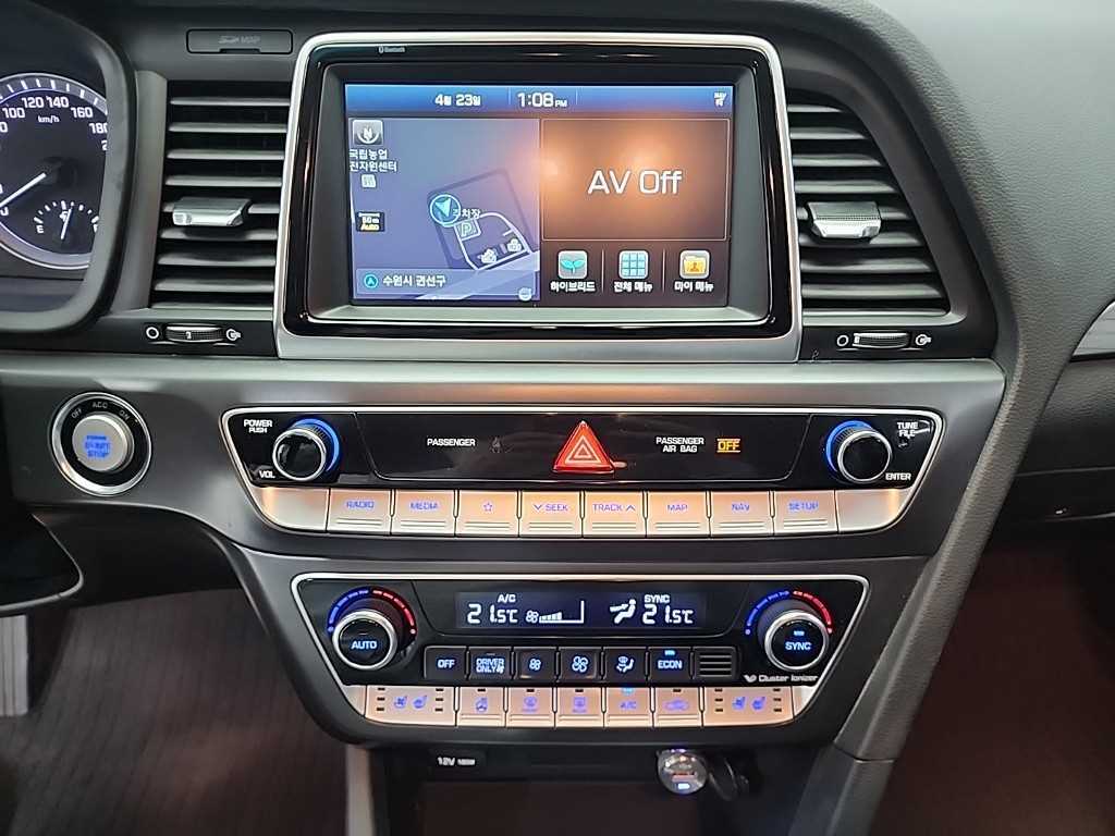 HYUNDAI Sonata - Vista 10