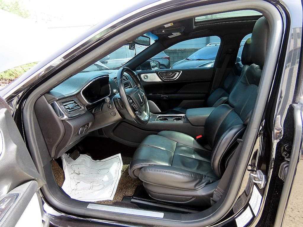 Lincoln Continental - Vista 5