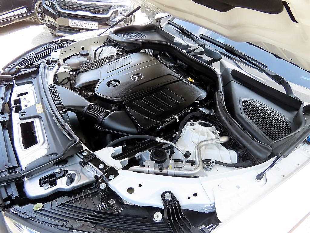Mercedes Benz GLC Class 2023 Blanco - Importación desde Corea - HF Imports Iquique - Foto 19