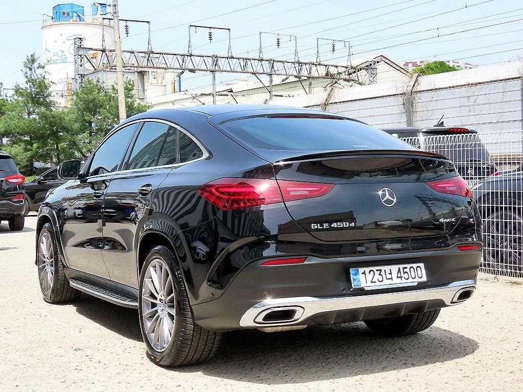 Mercedes Benz GLE Class - Vista 3