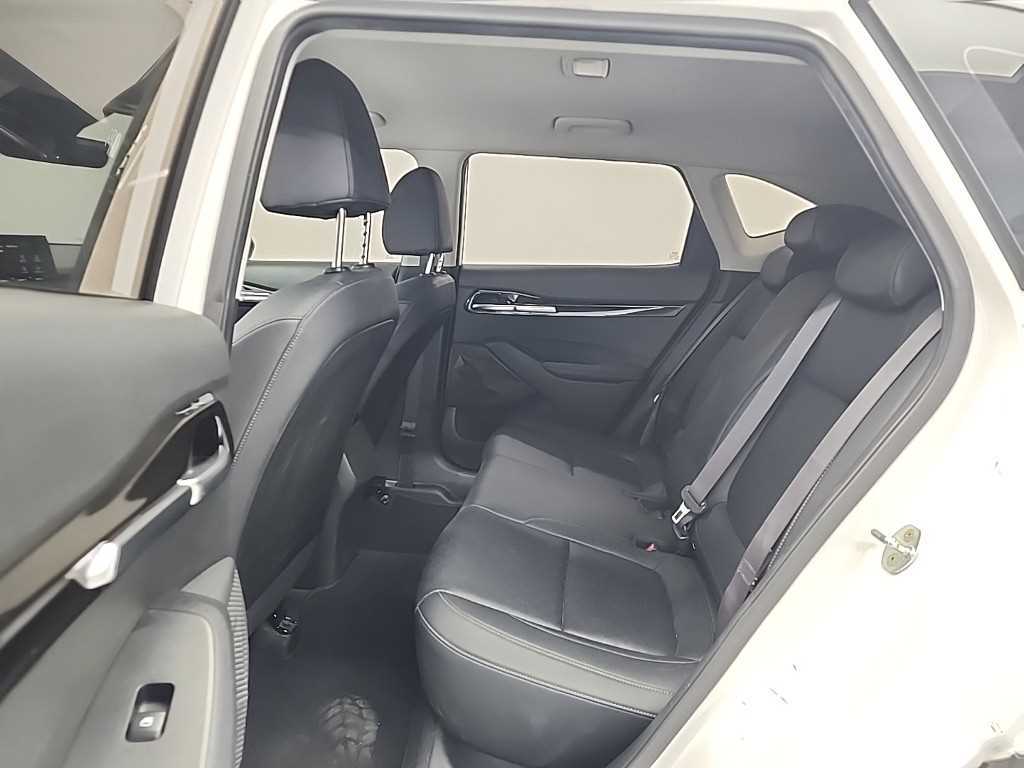 KIA Seltos - Vista 12