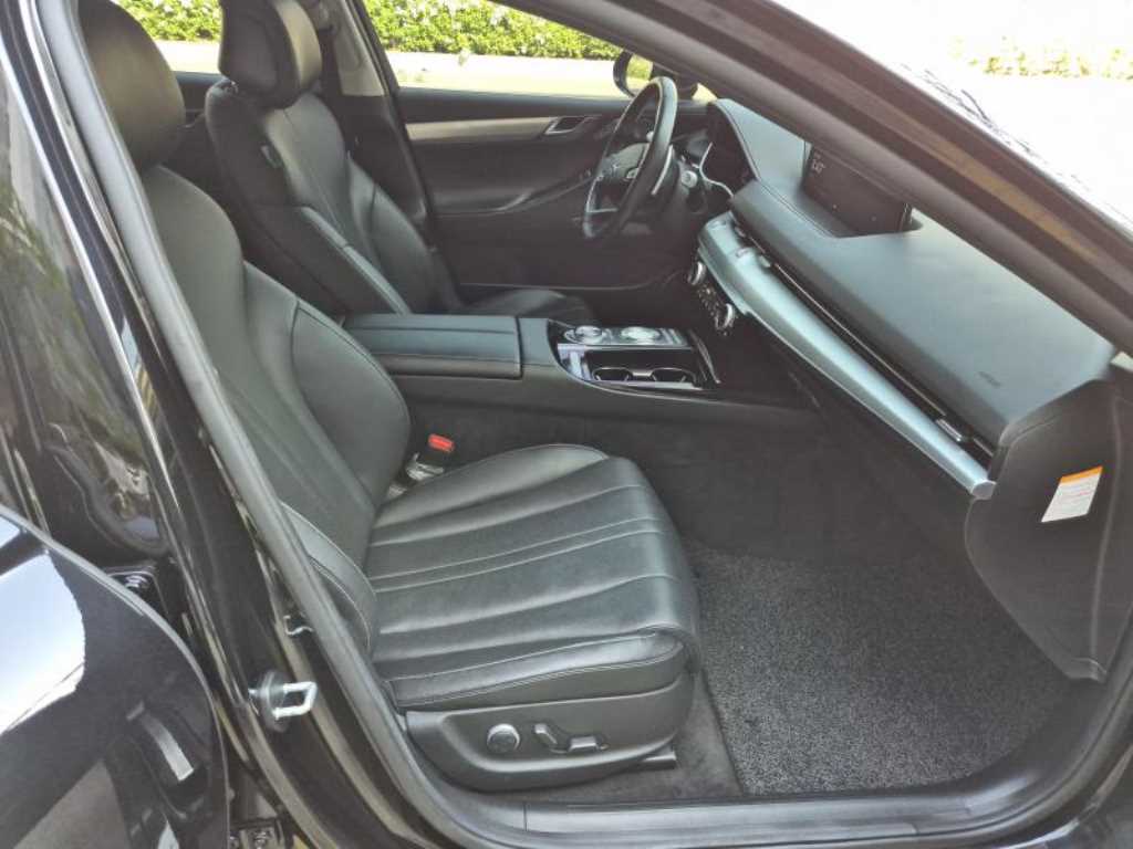 Genesis G80 - Vista 9
