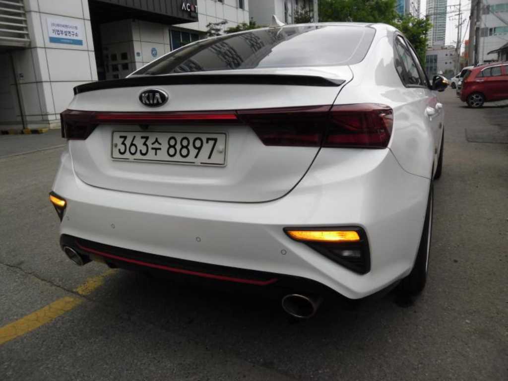 KIA K3 - Vista 5