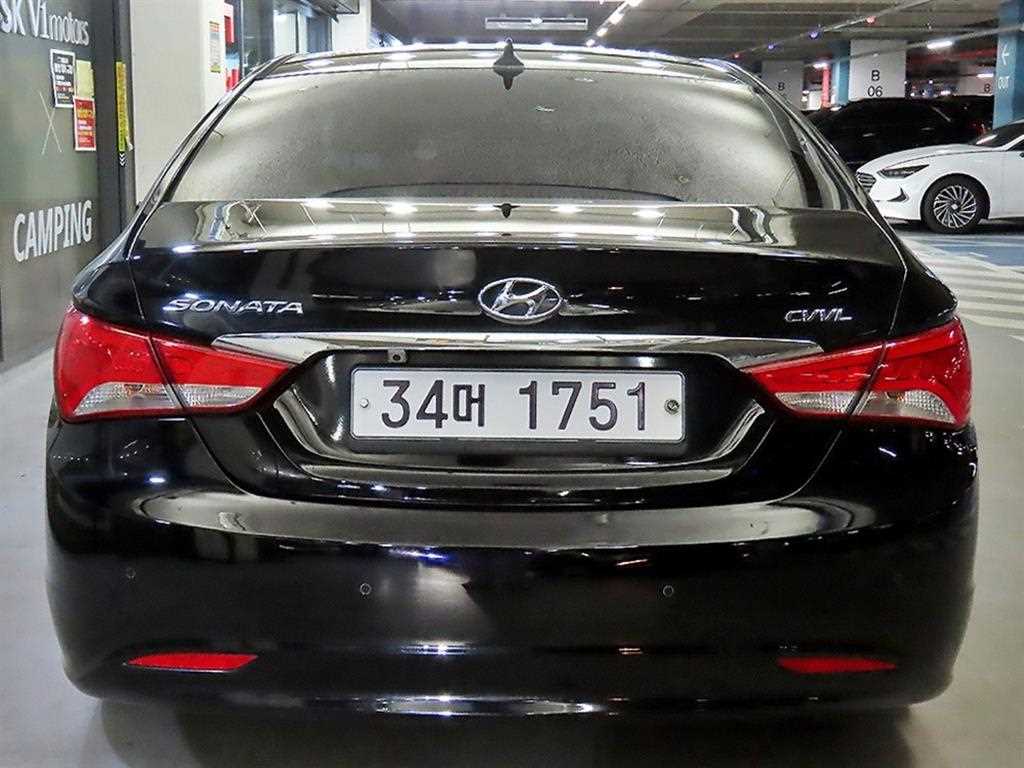 HYUNDAI Sonata - Vista 5