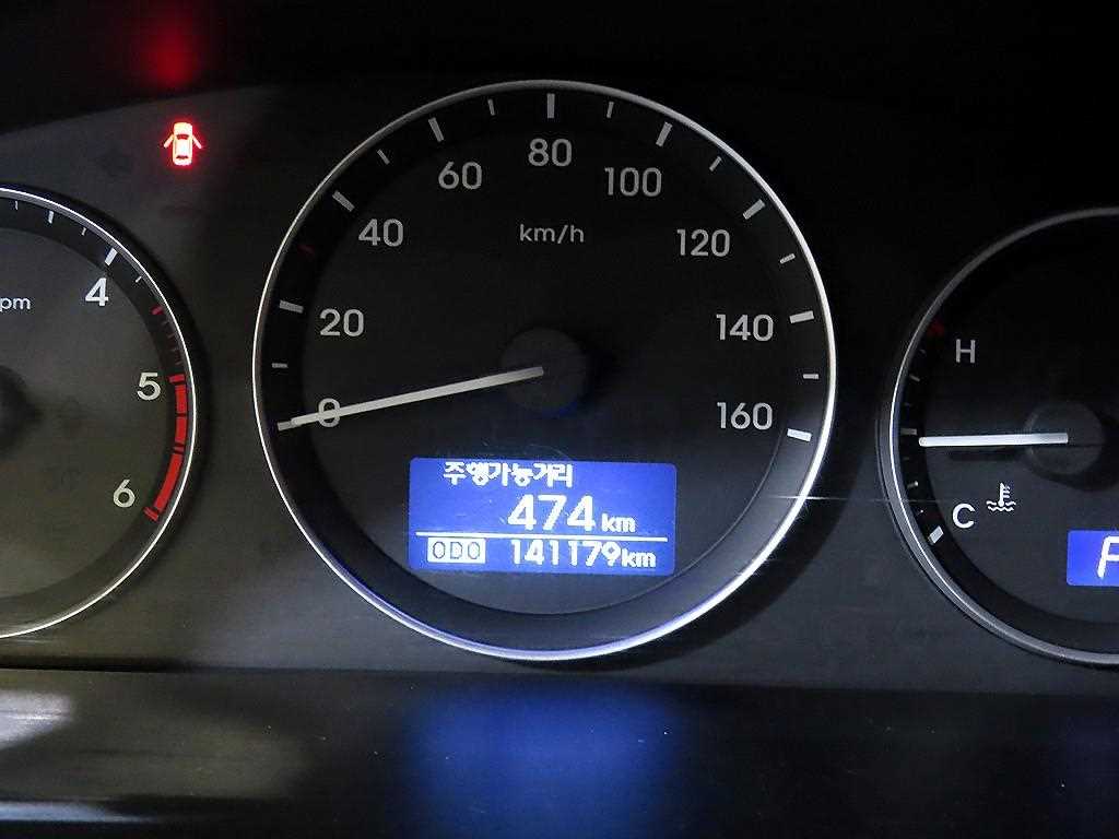 HYUNDAI Starex - Vista 9