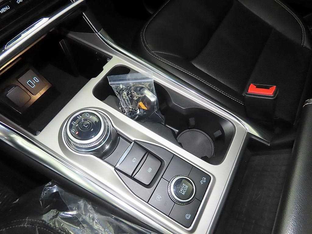 Ford Explorer - Vista 12