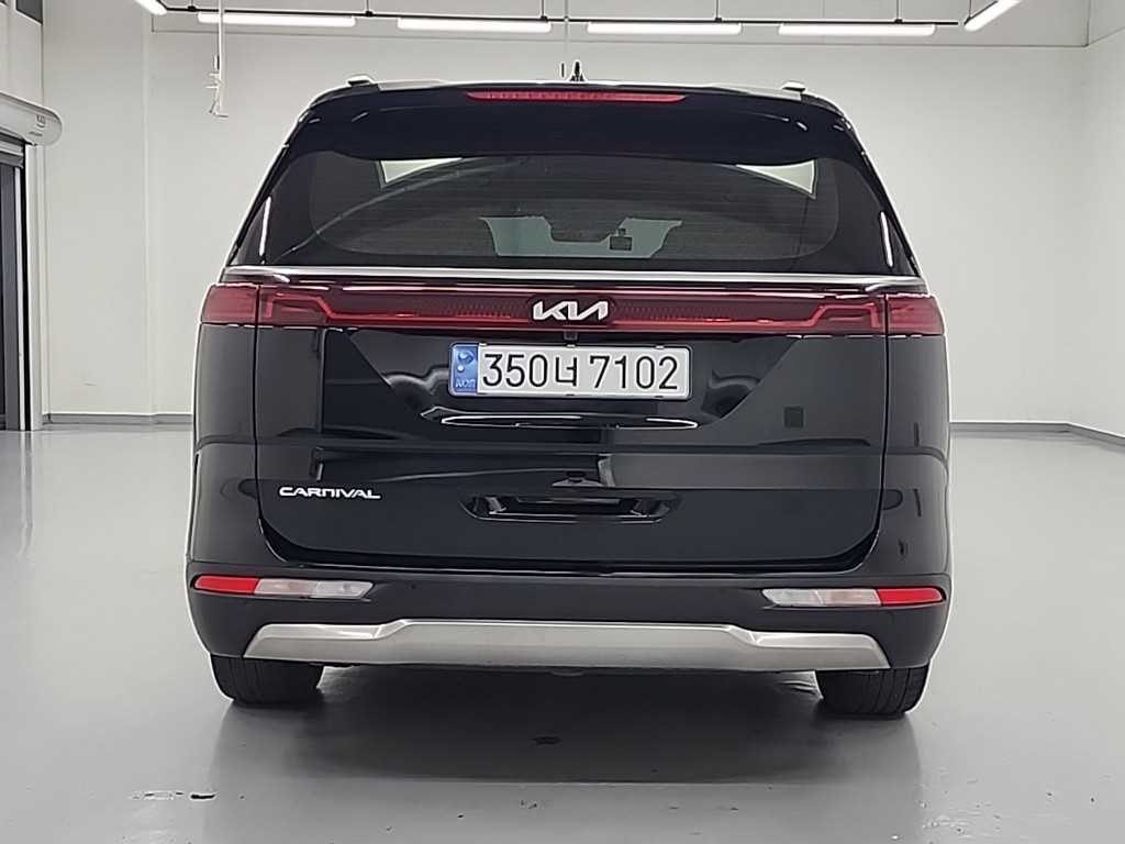 KIA Carnival - Vista 3