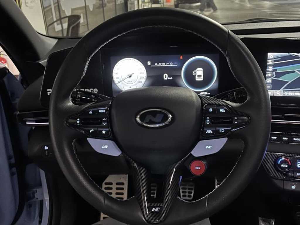 HYUNDAI Avante - Vista 7