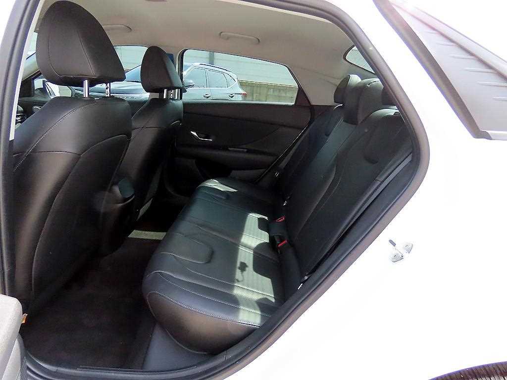 HYUNDAI Avante - Vista 6