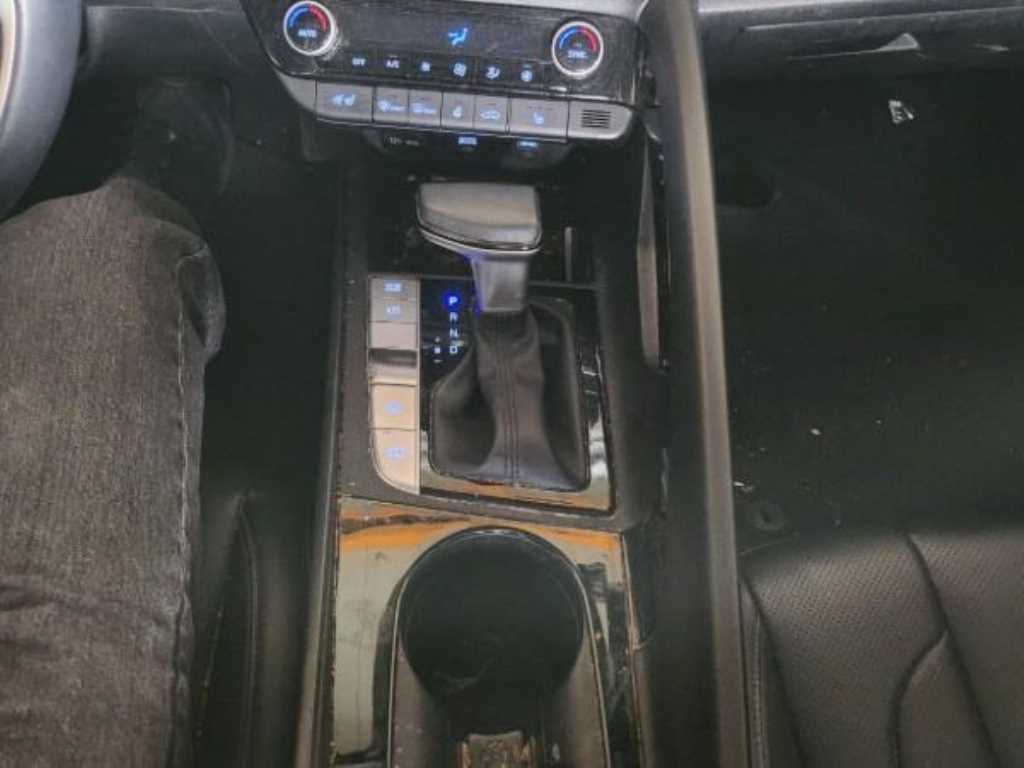 HYUNDAI Avante - Vista 6