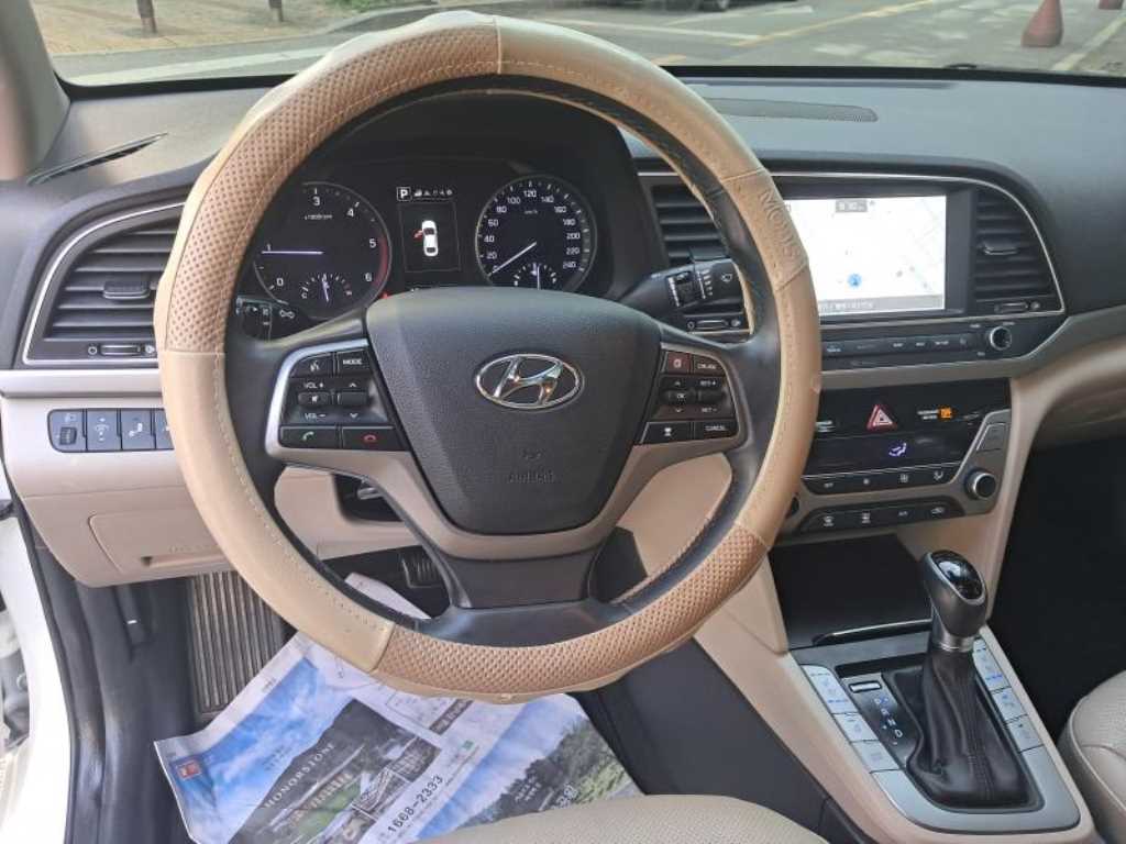 HYUNDAI Avante 2018 Blanco - Importación desde Corea - HF Imports Iquique - Foto 14