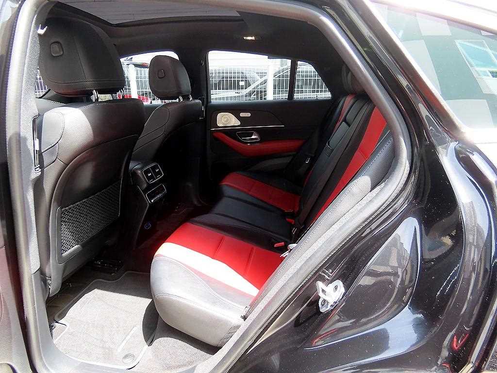 Mercedes Benz GLE Class - Vista 6