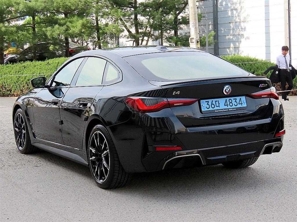 BMW i4 - Vista 3