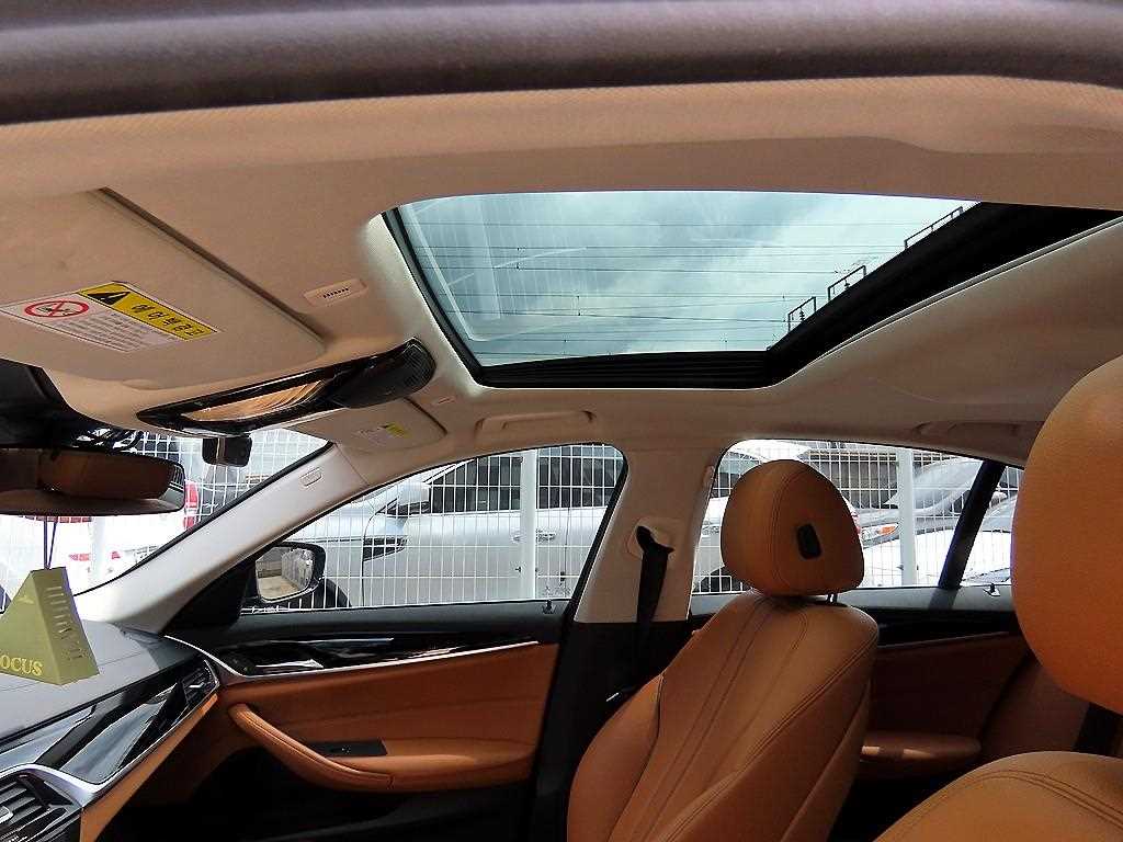 BMW 5 Series 2018 Azul - Importación desde Corea - HF Imports Iquique - Foto 17