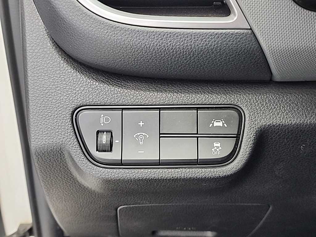 KIA Seltos 2023 Blanco - Importación desde Corea - HF Imports Iquique - Foto 17