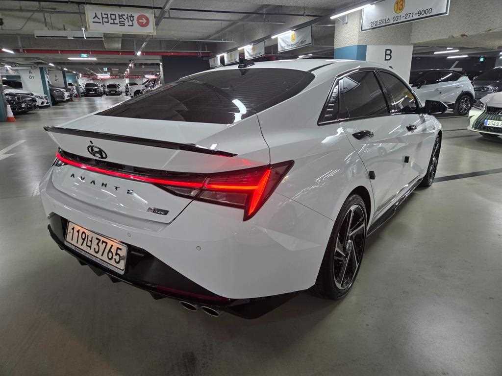 HYUNDAI Avante - Vista 6