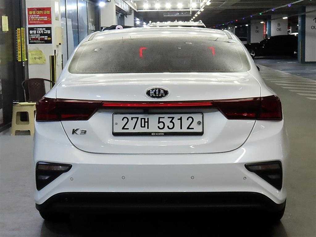 KIA K3 - Vista 5