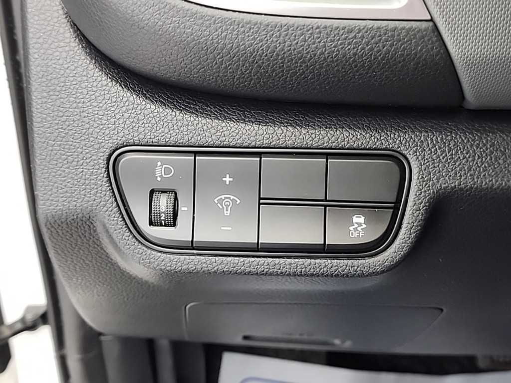 KIA Seltos 2025 Blanco - Importación desde Corea - HF Imports Iquique - Foto 17