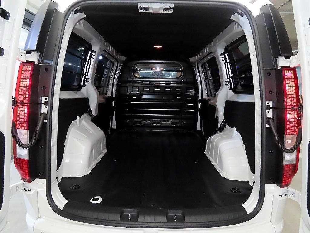 HYUNDAI Staria 2025 Blanco - Importación desde Corea - HF Imports Iquique - Foto 17