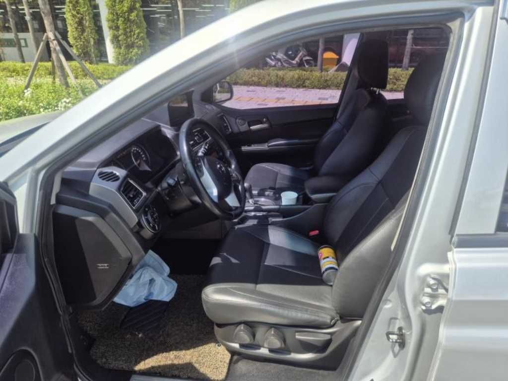 Ssangyong Korando - Vista 12