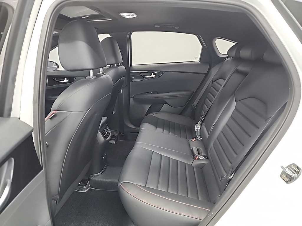 KIA K3 2024 Blanco - Importación desde Corea - HF Imports Iquique - Foto 13