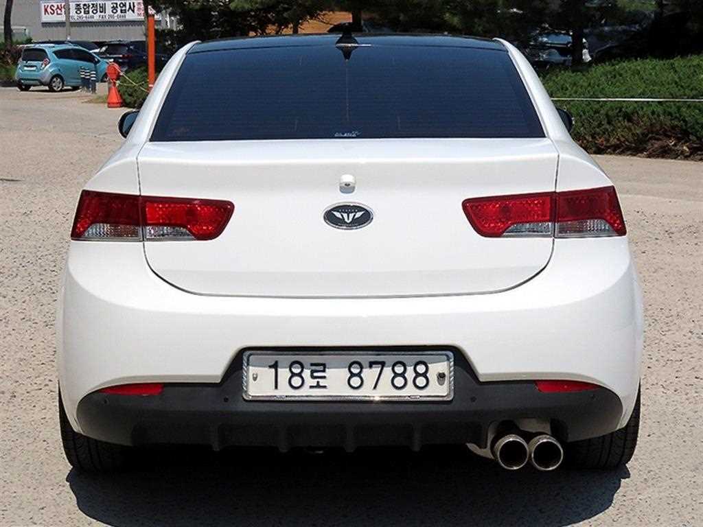 KIA Forte - Vista 4