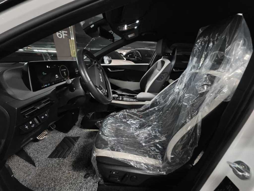 KIA EV6 - Vista 6