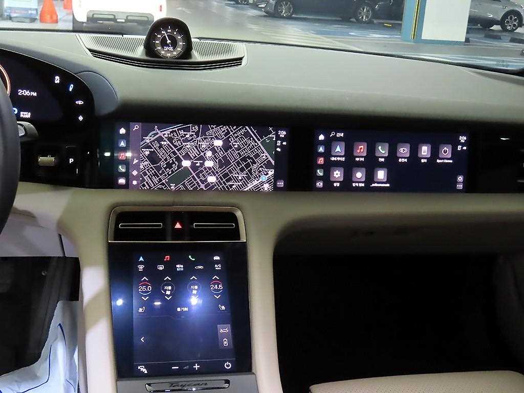 Porsche Taycan - Vista 11