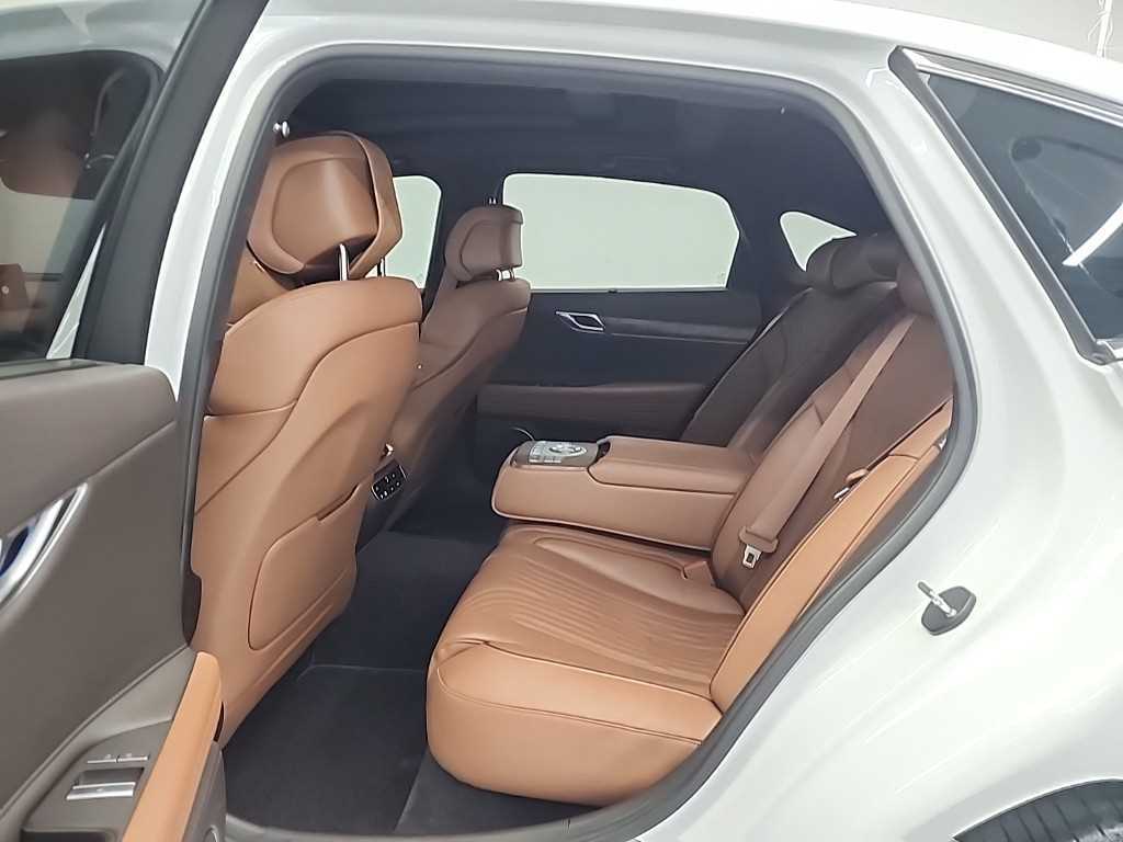 Genesis G80 - Vista 12