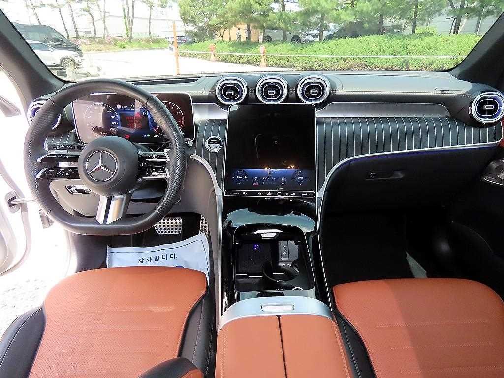 Mercedes Benz GLC Class - Vista 7