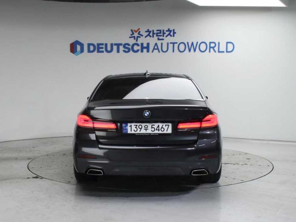 BMW 5 Series - Vista 4