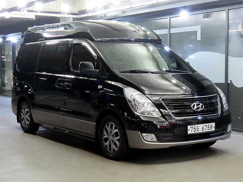 HYUNDAI Starex 2016 Negro - Importación desde Corea - HF Imports Iquique - Foto 1