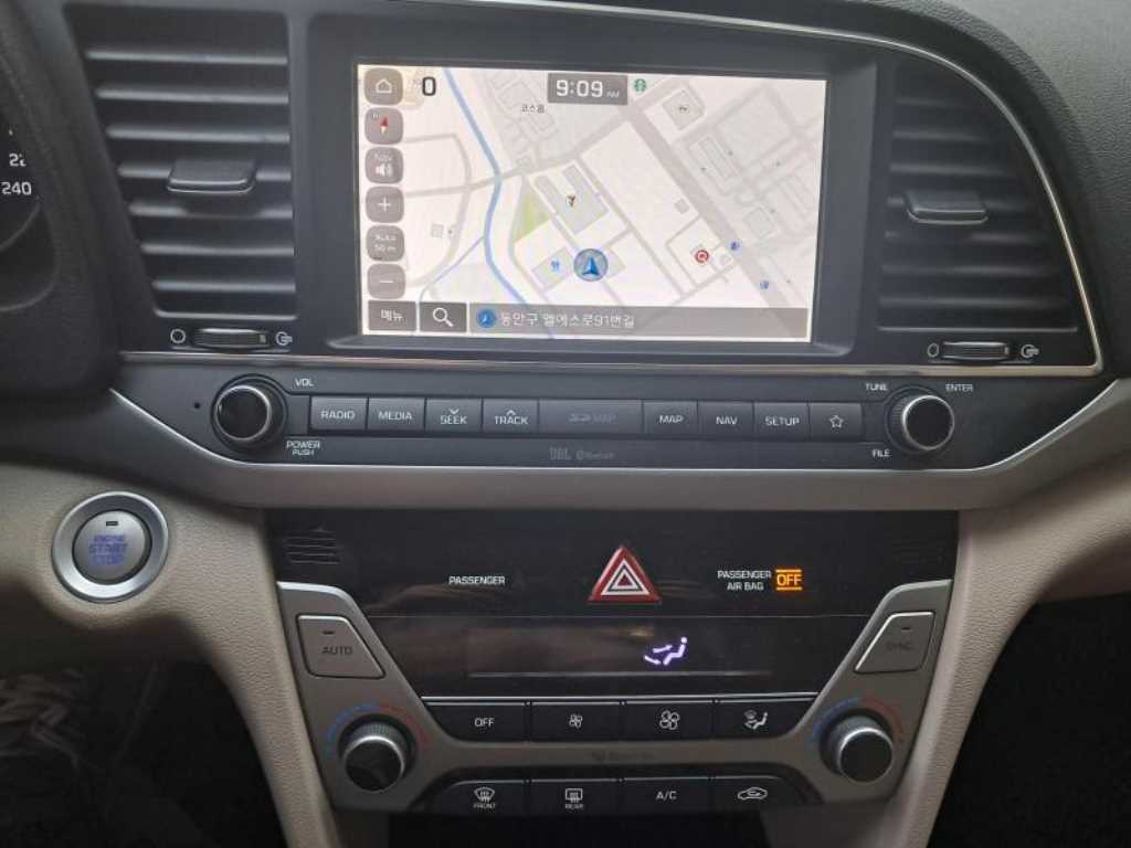 HYUNDAI Avante - Vista 11