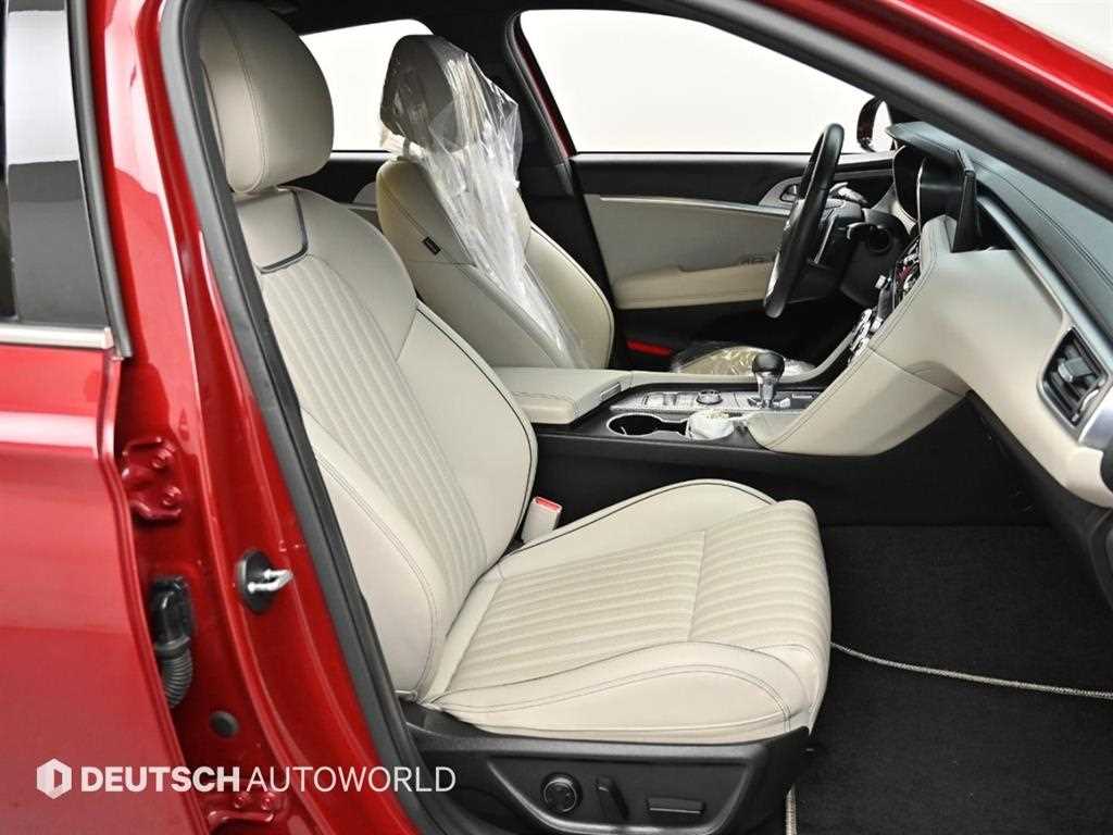 Genesis G70 - Vista 10