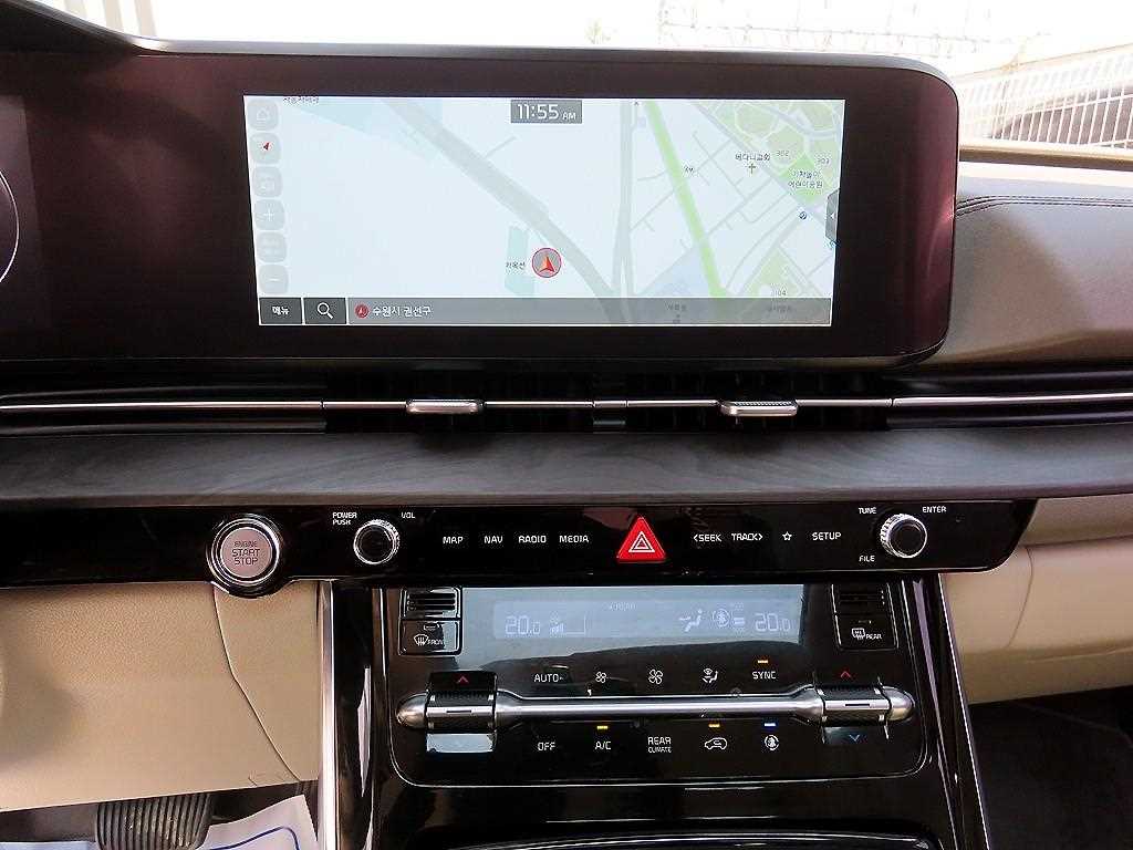 KIA Carnival - Vista 11