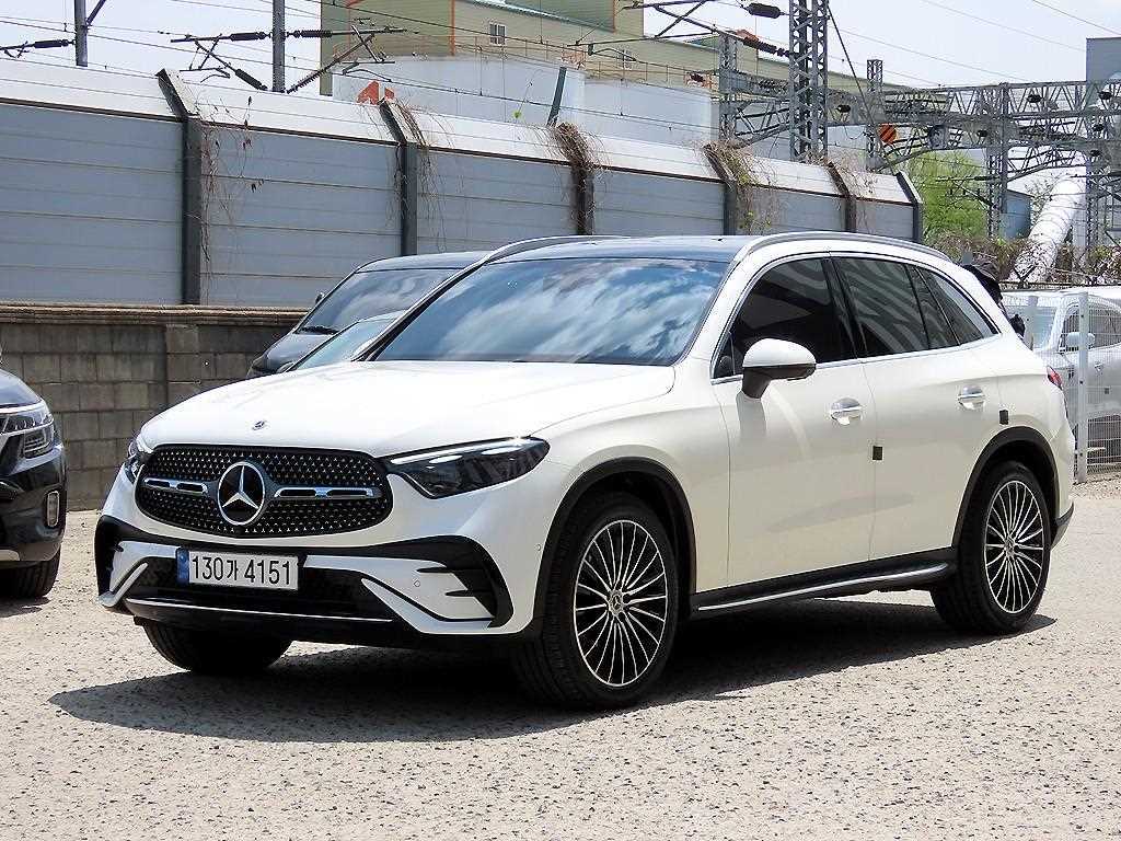 Mercedes Benz GLC Class - Vista 2